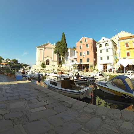 Bed&Breakfast Saturn Veli Lošinj Dış mekan fotoğraf