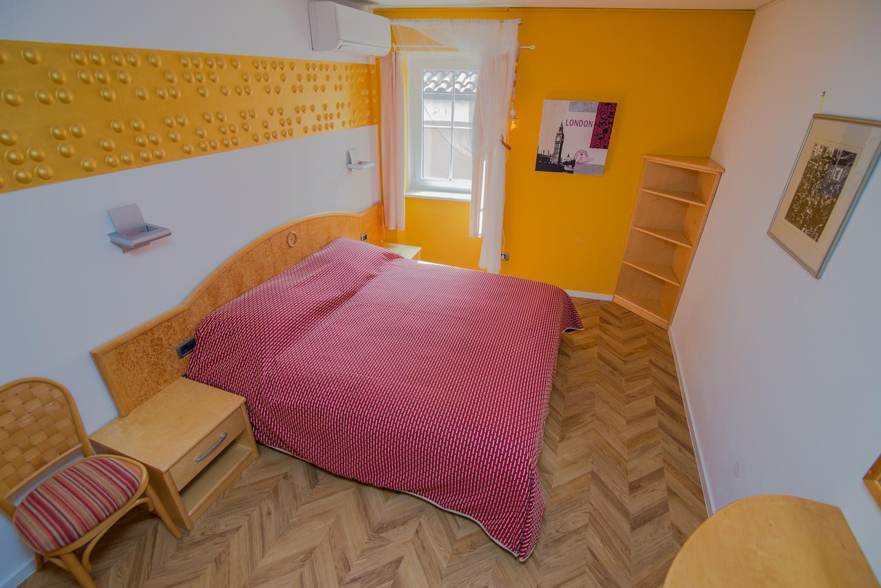 Bed&Breakfast Saturn Veli Lošinj Dış mekan fotoğraf